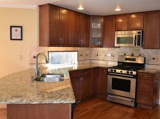 24211 SE 35th Pl, Issaquah, WA 98029