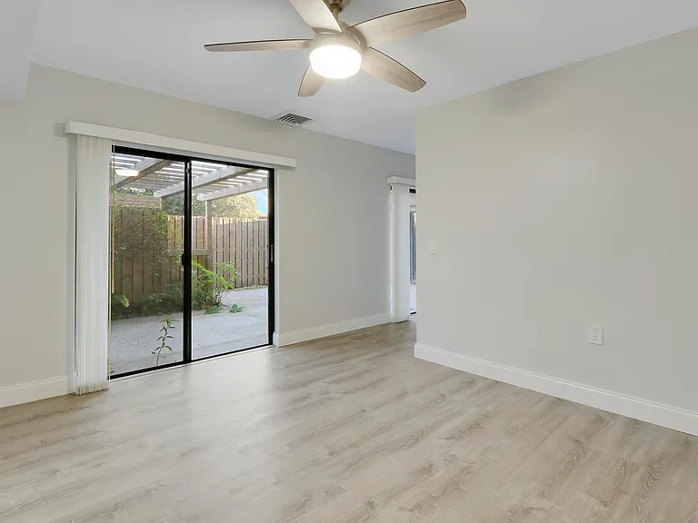 2316 23rd Ln — Photo 16
