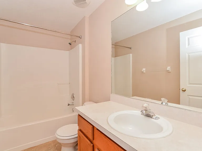 310 Country Lakes Cir — Photo 15