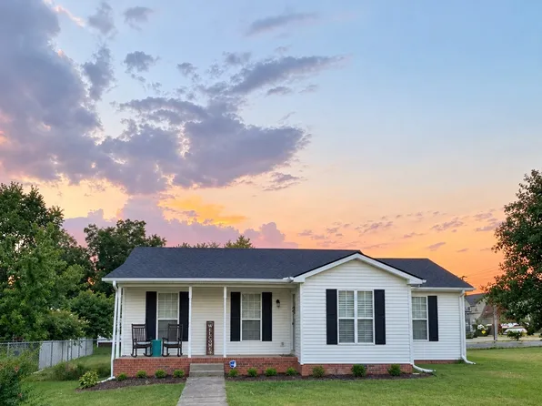 1320 Raden Dr, Lebanon, TN 37087