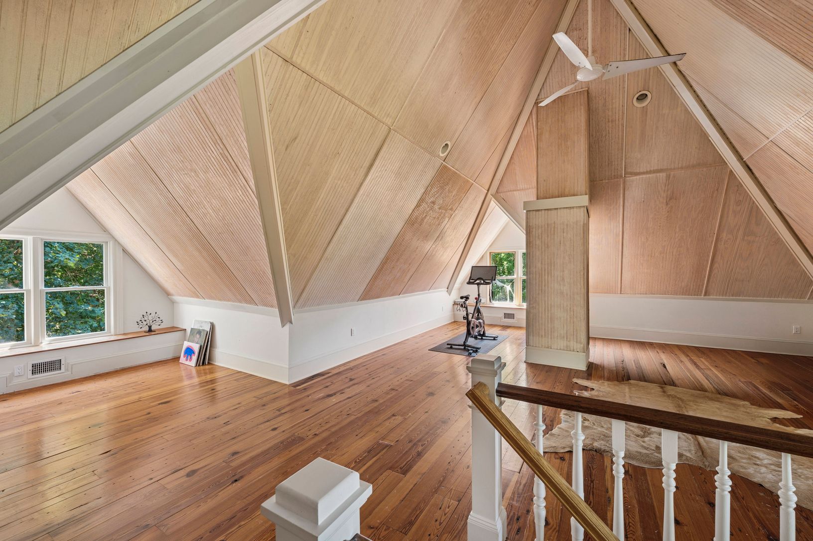  Bonus space above primary bedroom