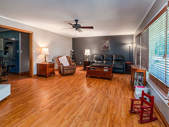 4th image of 846 Bellview Pl