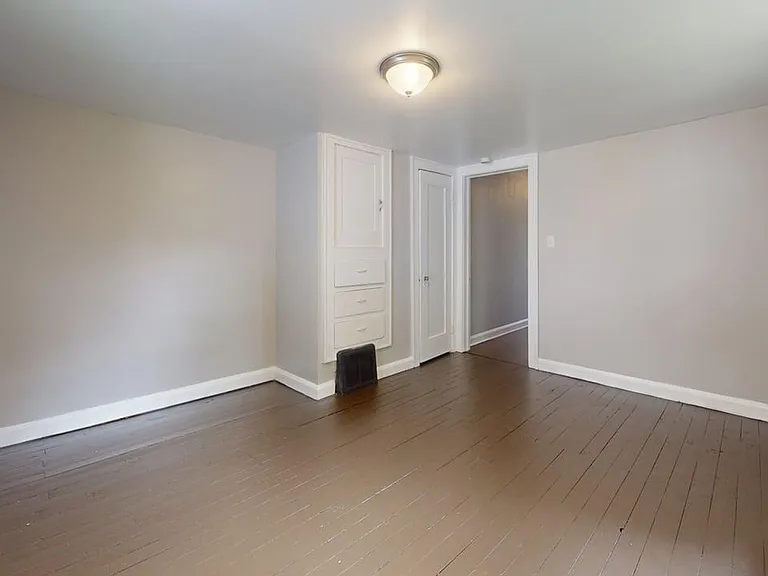 1537 Tanner Ave SW — Photo 2