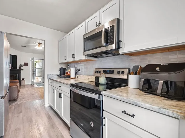 207 Allen Richard Ct — Photo 9