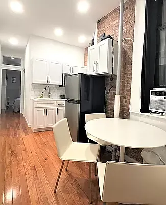 Rented by REAL New York | media 14