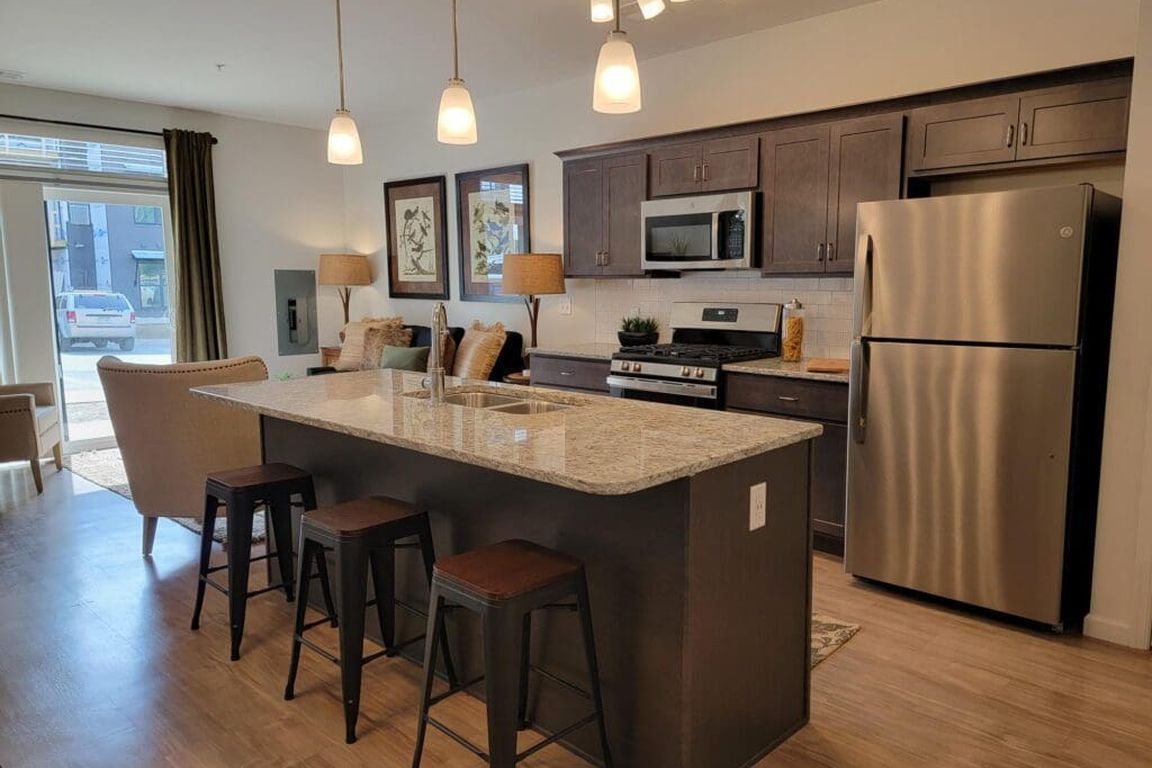 Madison - 1BR