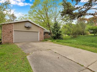 3305 Ridgefield Rd, Lansing, MI 48906