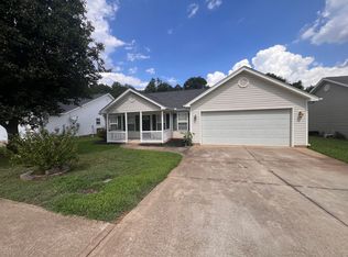 103 Landing Ln, Simpsonville, SC 29681