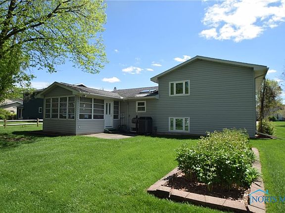 4th image of 525 Fairfield Park Dr