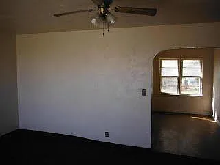 559 W 200 N — Photo 6