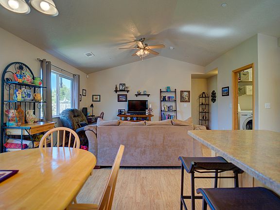 4th image of 1956 Elmwood Pl