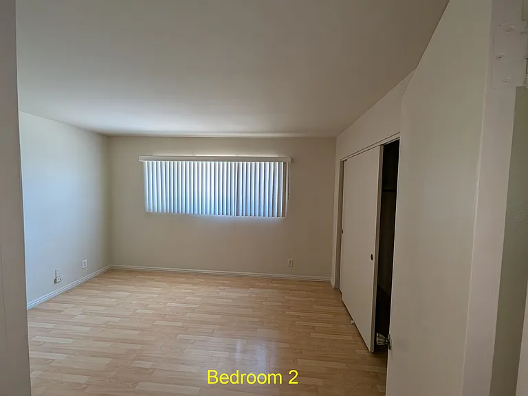 520 N Huntington Ave #B — Photo 5