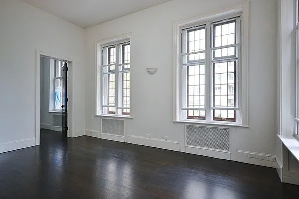 Rented by Bold New York | media 8