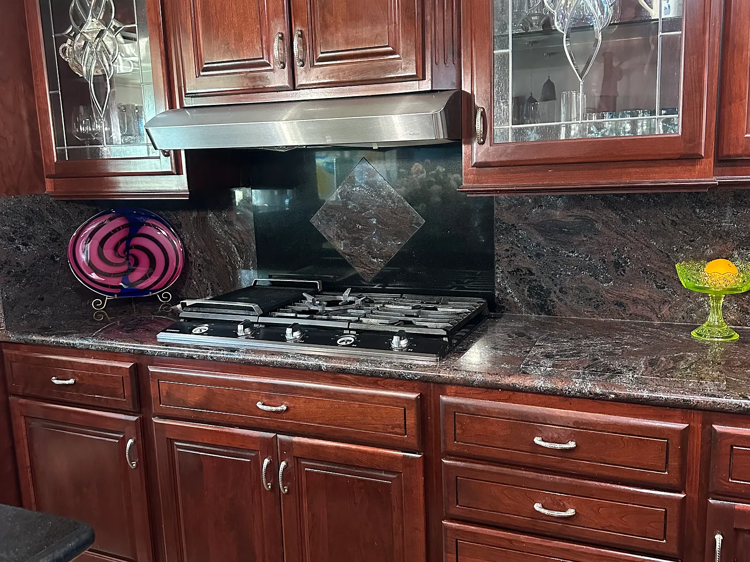 3 bed, 2.5 bath, 1915 sqft, $3,500 — Photo 2