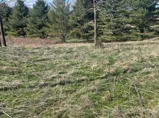 41-42 Fountain Springs Dr, Peterstown, WV 24963