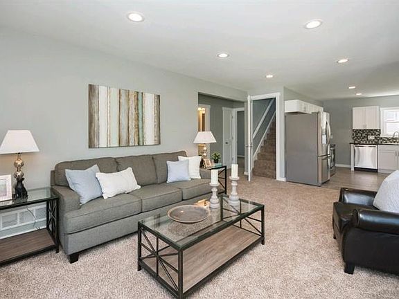 5th image of 1454 Maywood St