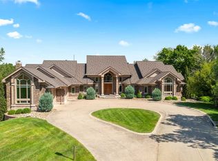 2310 Lakeridge Pl NE, North Liberty, IA 52317