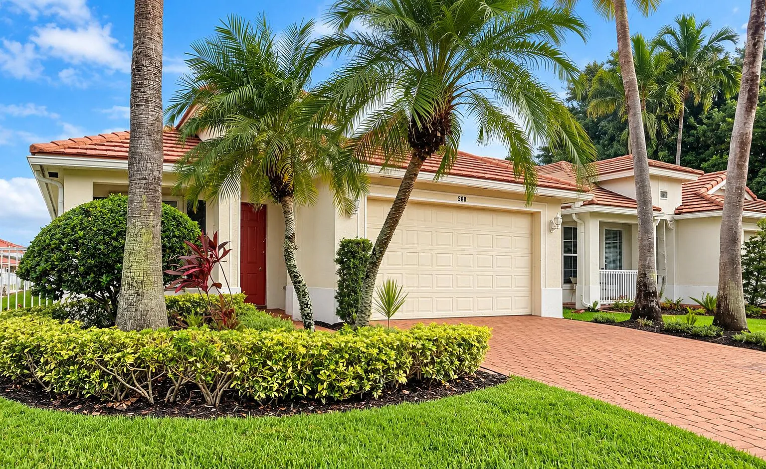 4 bed, 2.0 bath, 2148 sqft, $3,300 — Photo 3