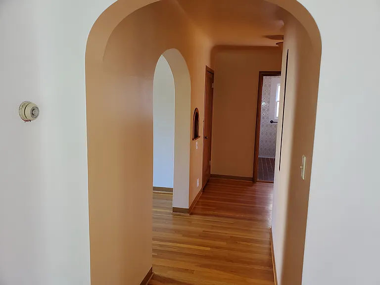 403 W 25th Ave — Photo 16