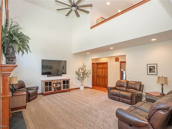 5th image of 6612 Greyhawk St NW