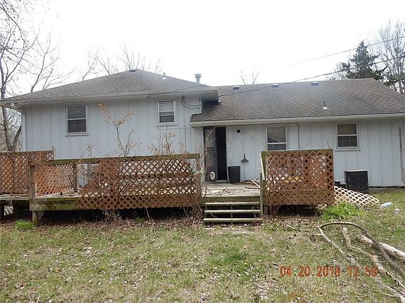 2nd image of 1105 Christopher St