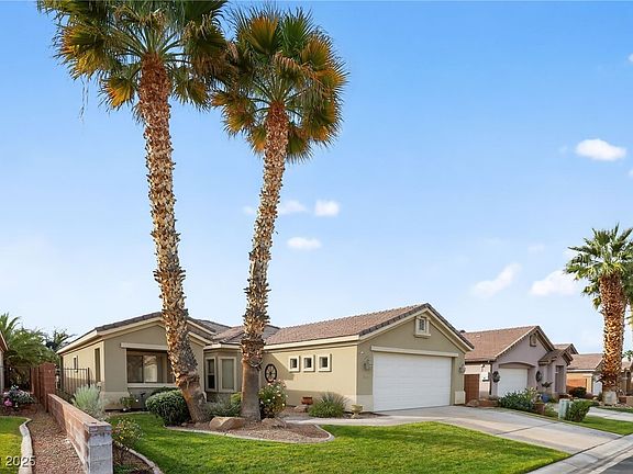 3rd image of 780 Paloma Cir