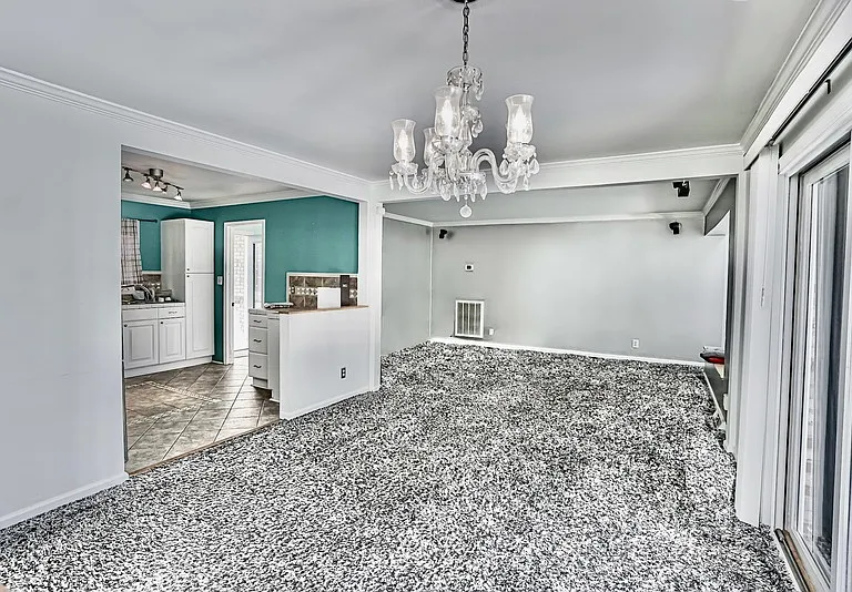 130 Heather Dr — Photo 3