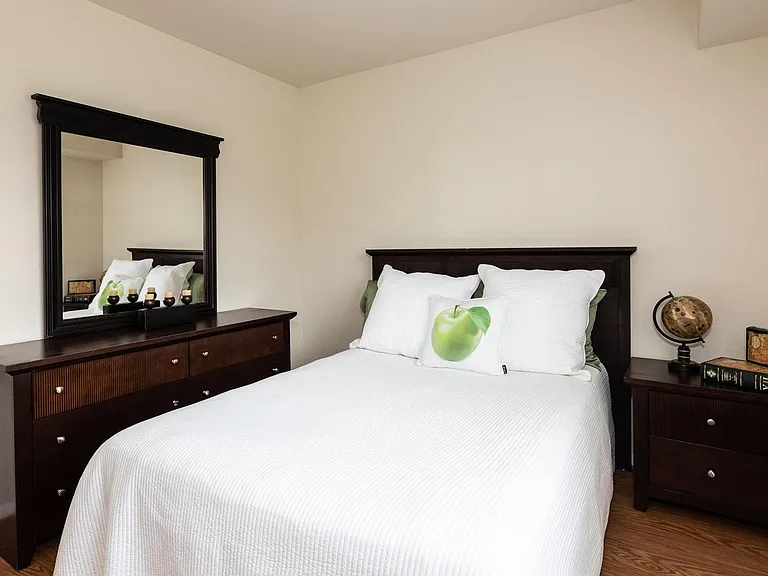 Patriot Pointe Apartments — Photo 8
