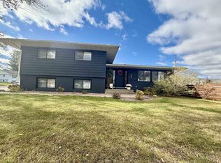 512 11th Ave S, Onalaska, WI 54650