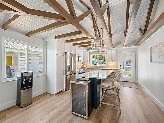 3rd image of 711 SPANISH DRIVE S #211