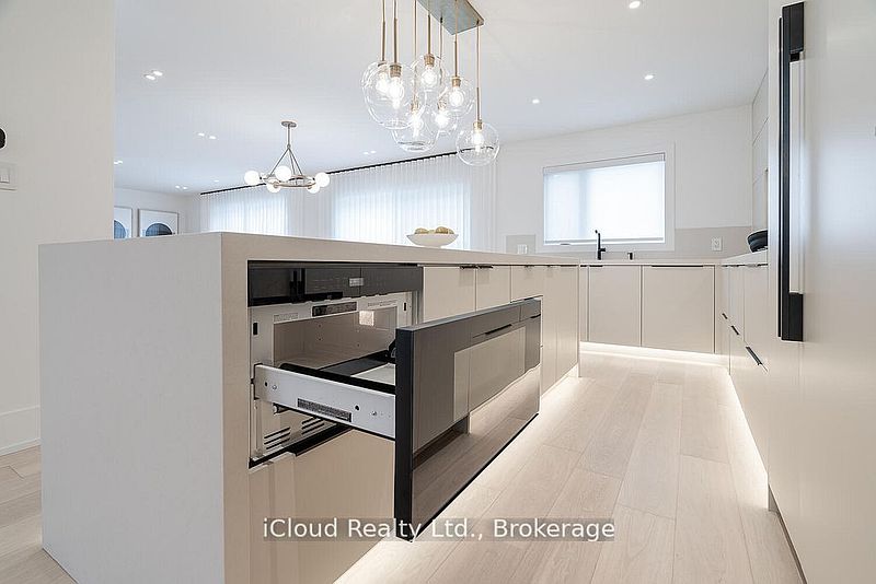 Burlington House for rent - 5 Bedrooms — photo 15