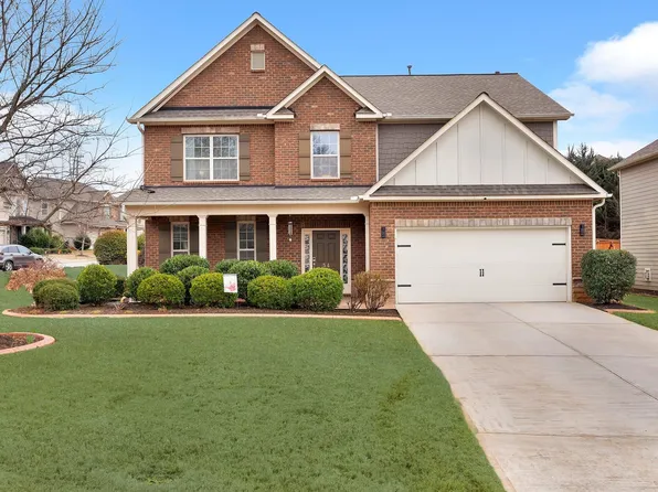 54 Wood Hollow Cir, Greer, SC 29650