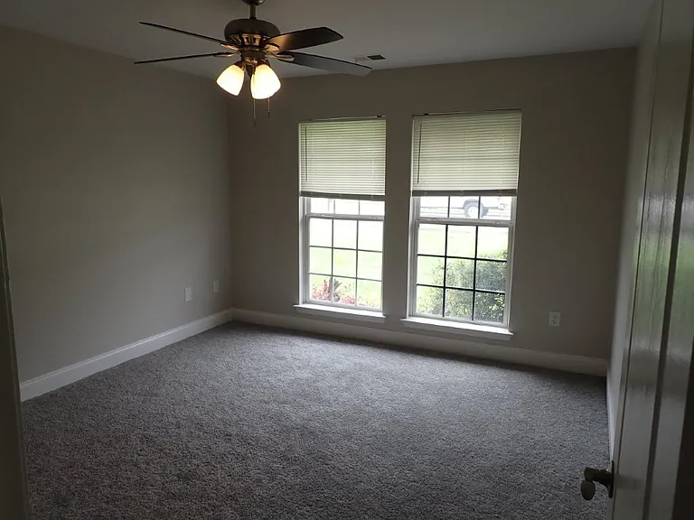 237 Cedar Mdw — Photo 12