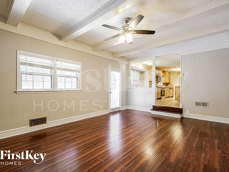 5659 Fern Creek Dr — Photo 5