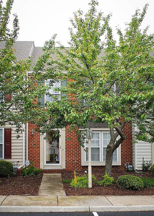 1st image of 7805 Villa Pl