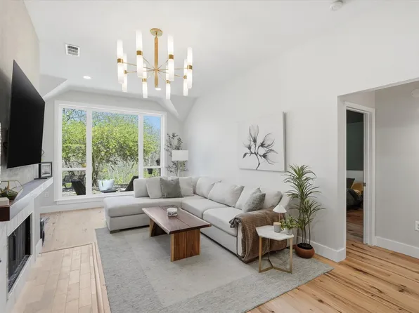 160 Pelican Cove Dr, Rockwall, TX 75087