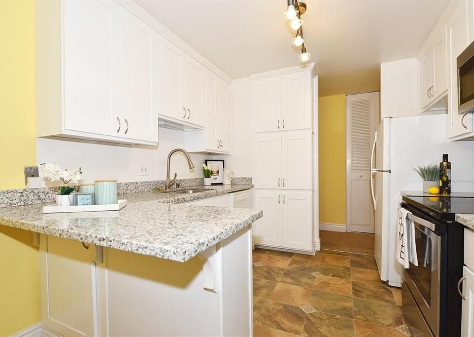 1st image of 1720 Halford Ave APT 222