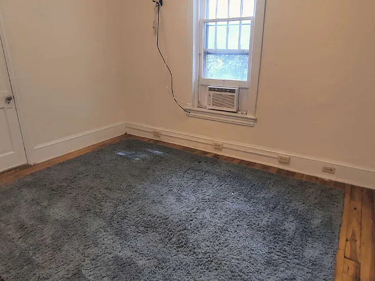 122 Hanover St — Photo 11