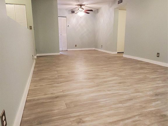 5th image of 306 Gardens Drive #202