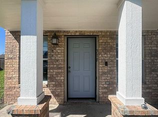 313 Daisy Ln, Wilmer, TX 75172