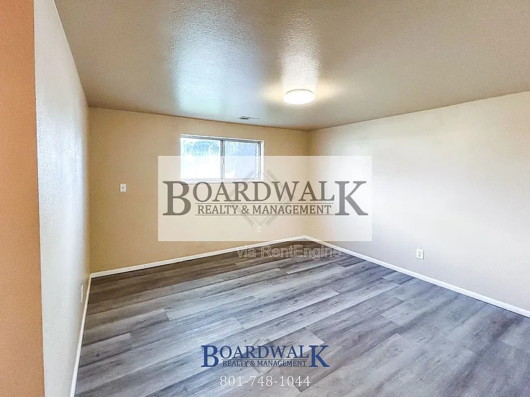 661 N 980 W — Photo 7