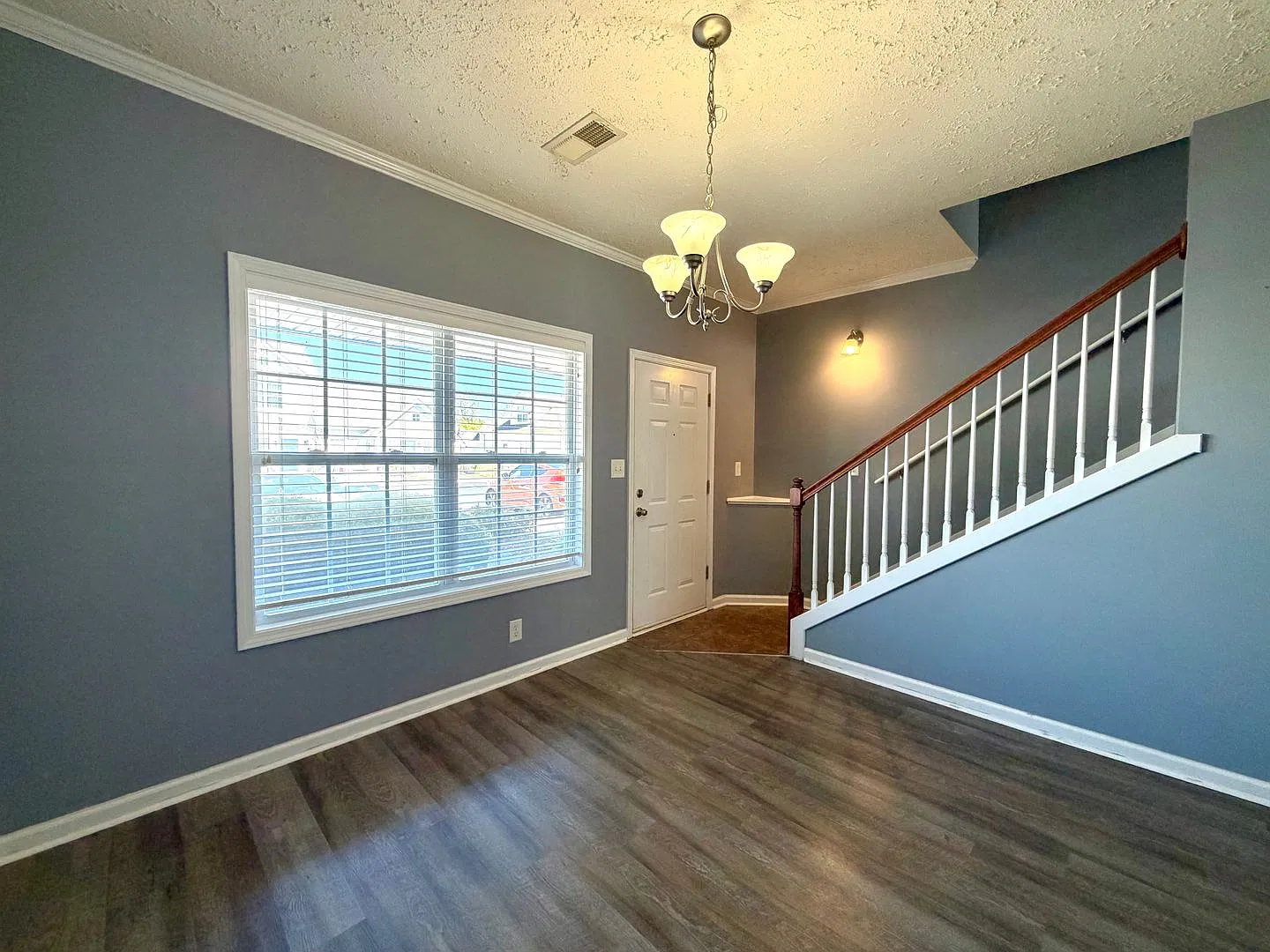 70 John Sevier Ave — Photo 2