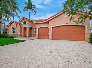 697 SW 159th Way, Pembroke Pines, FL 33027