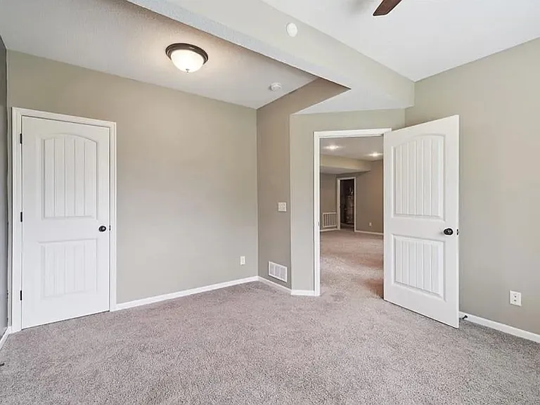 1301 NE Country Ln — Photo 25