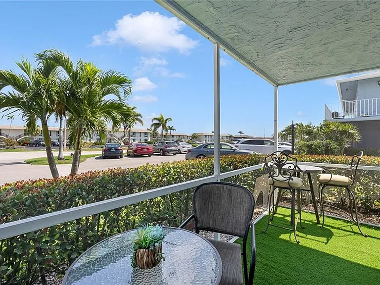 240 Palm Dr #48-1 — Photo 15