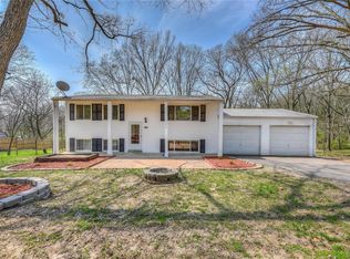 2138 Oakview Dr, Imperial, MO 63052