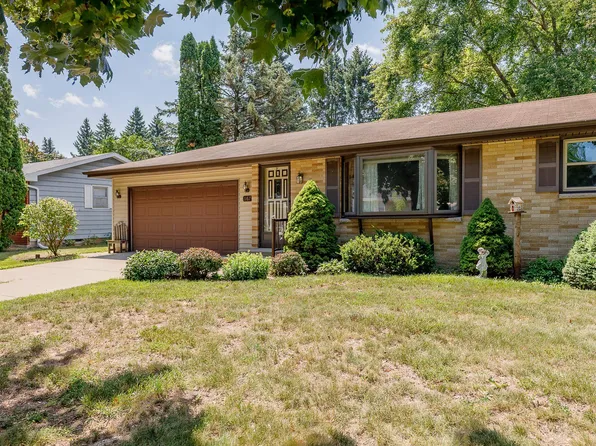 1167 Nova Ln, Green Bay, WI 54304