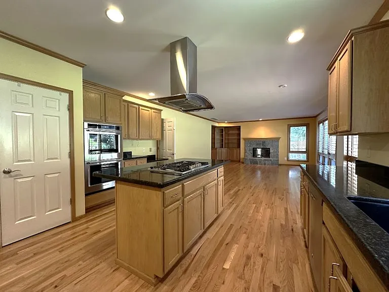 2424 22nd Avenue Ct NW — Photo 14