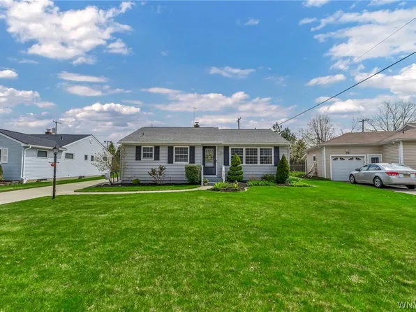 79 Rosemont Dr, Amherst, NY 14226