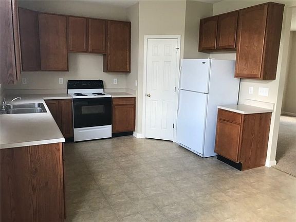 4th image of 6524 Amherst Way